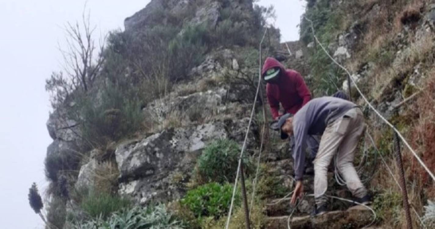 Trilho entre Pico Ruivo e Pico do Areeiro reaberto ao público após obras de reparação