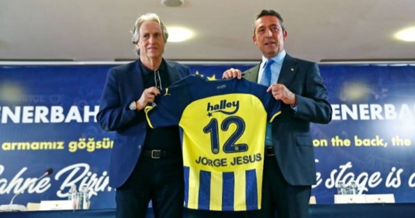 Jesus estreia-se no Fenerbahçe com empate frente ao campeão macedónio