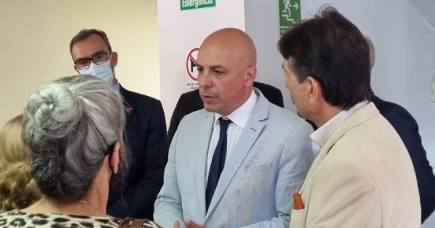 Governo quer tratamento igual para lesados do BES e do Banif na Venezuela e África do Sul