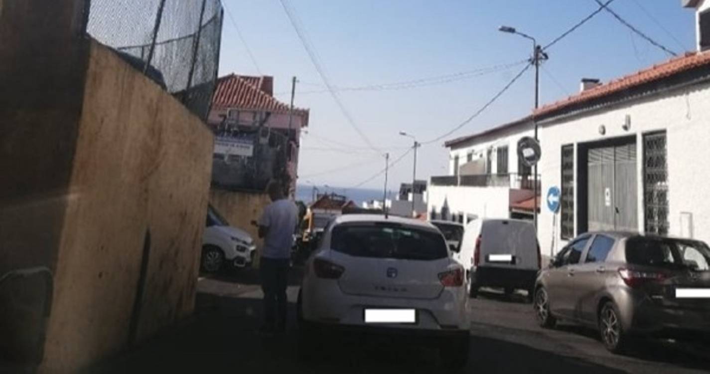 Despiste de mota provoca caos no trânsito na Achada