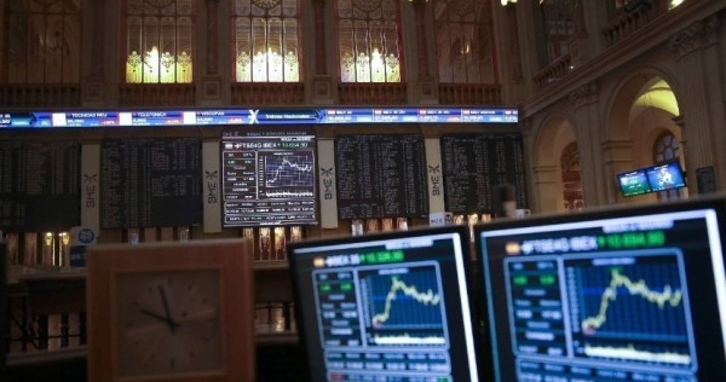 Juros da dívida de Portugal descem a dois, a cinco e a 10 anos