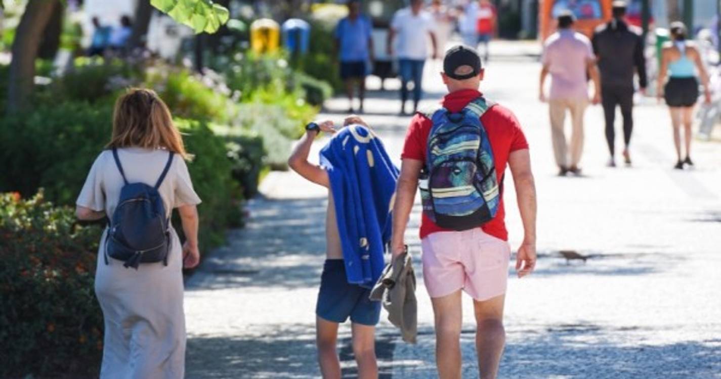 Verão começou hoje com temperaturas entre 16 e os 23 graus