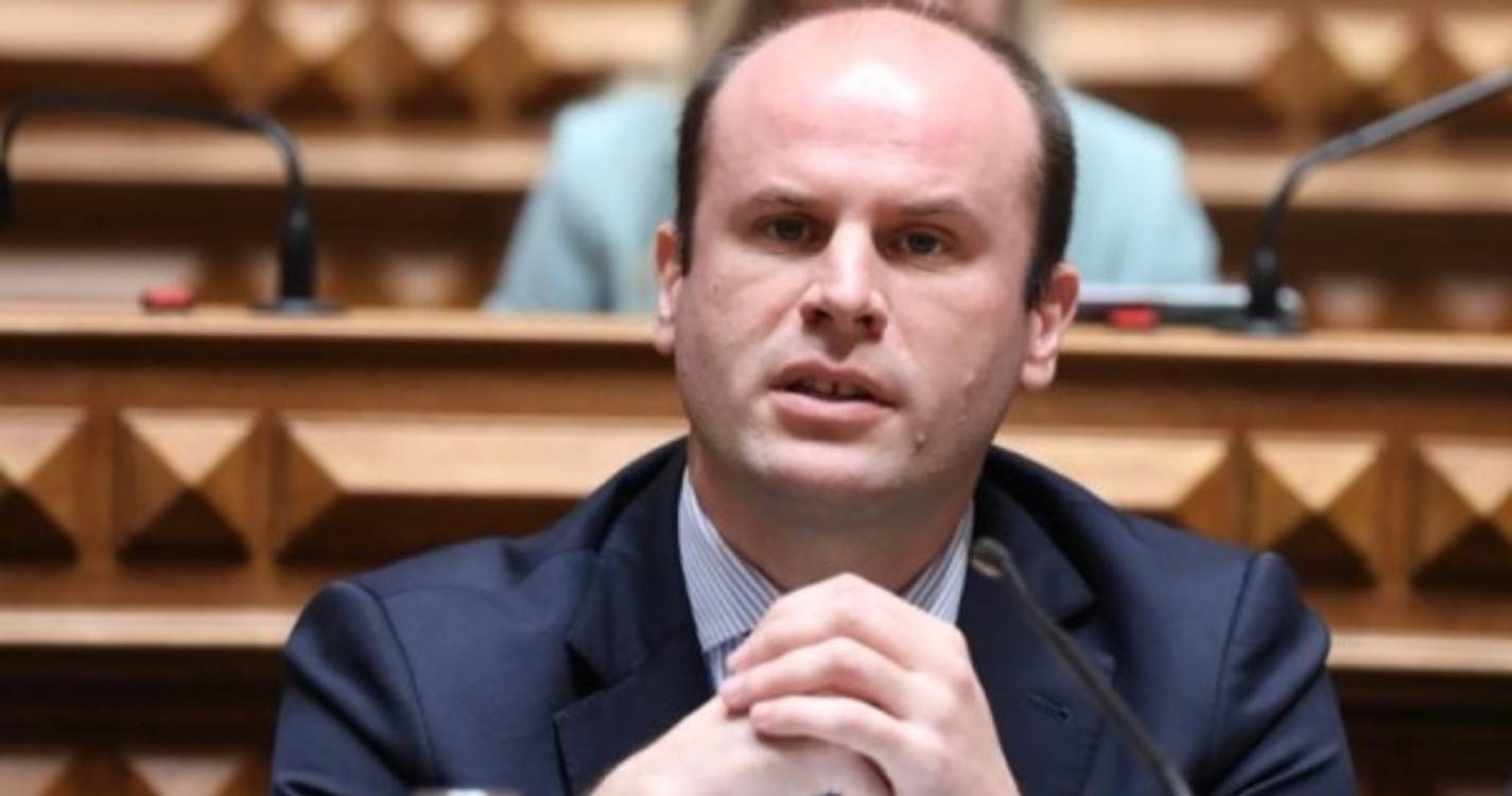 Iglésias questionou Ministro sobre apoios às comunidades na Venezuela