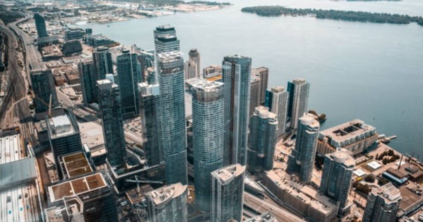 Cinco mortos em tiroteio no Canadá, polícia abate atirador