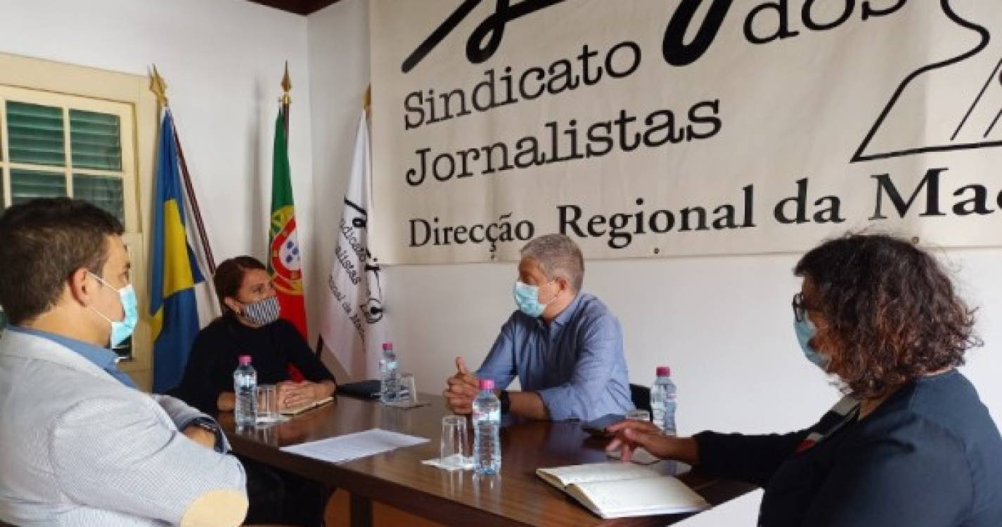 PS defende condições de trabalho e salariais aos jornalistas para garantir informação independente