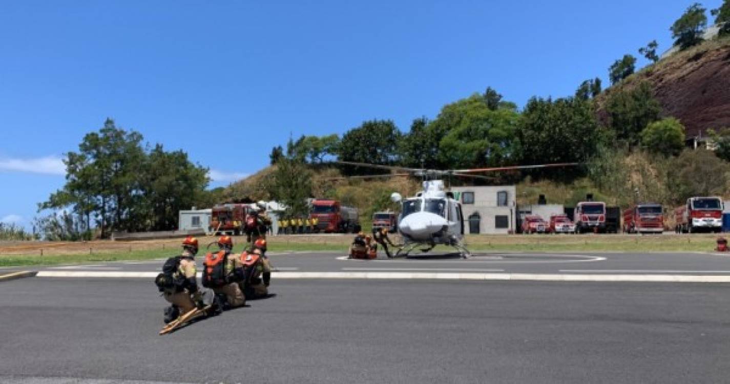 Helicóptero demonstra prontidão no combate a incêndios rurais na Região (com vídeo)