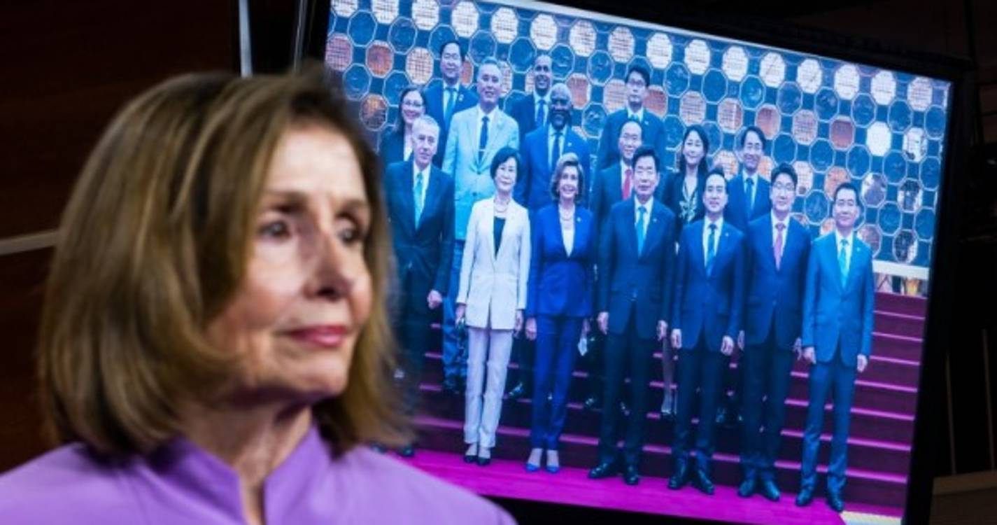 Pelosi afirma que EUA não vão permitir que China isole Taiwan