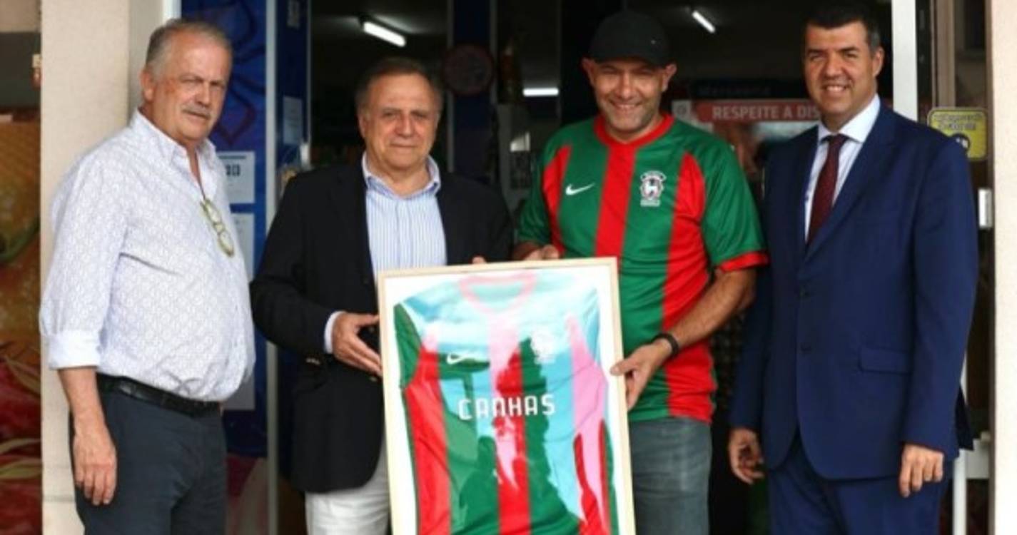 Marítimo em périplo pela zona oeste