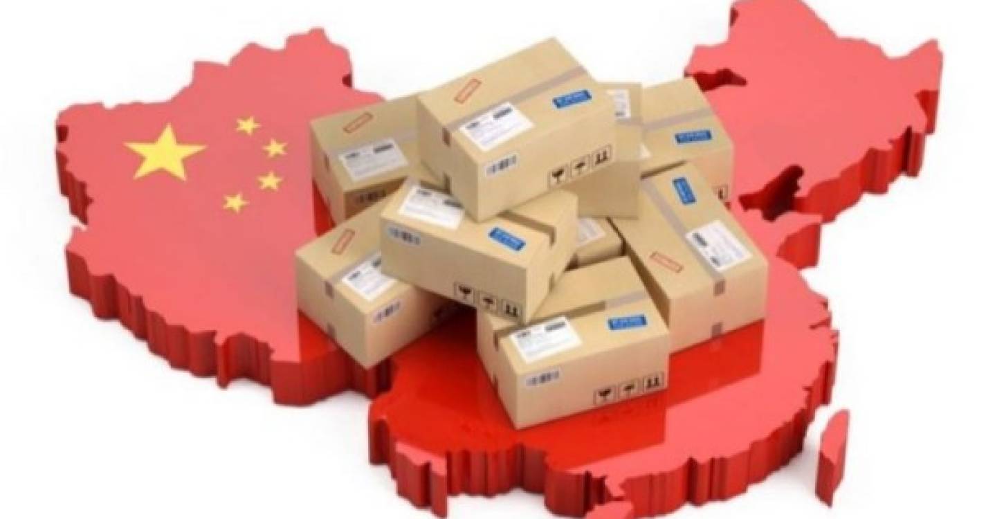 Comércio internacional da China sobe mais de 32% até fevereiro