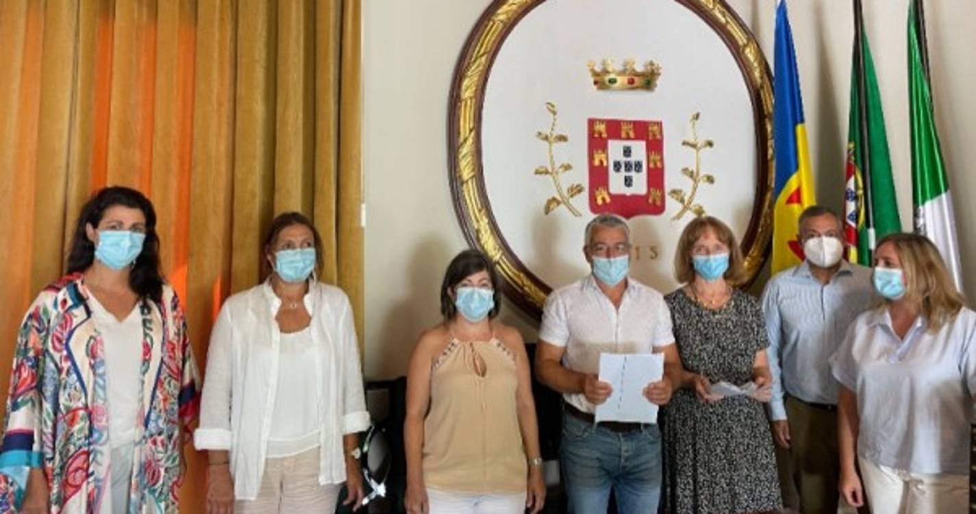 Santa Cruz cede espaço à Academia de Línguas