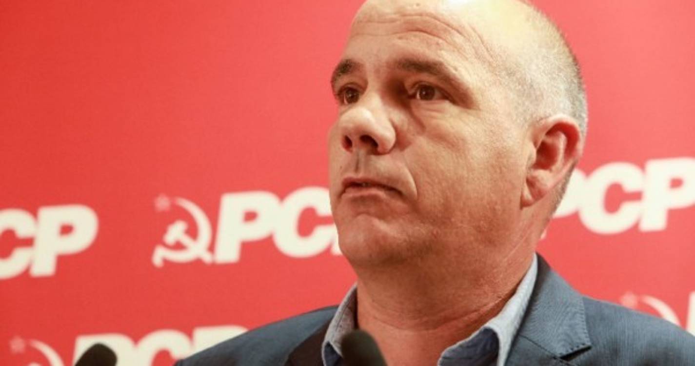 Líder do PCP elogia povo cubano pela luta contra bloqueio económico após visita a Cuba