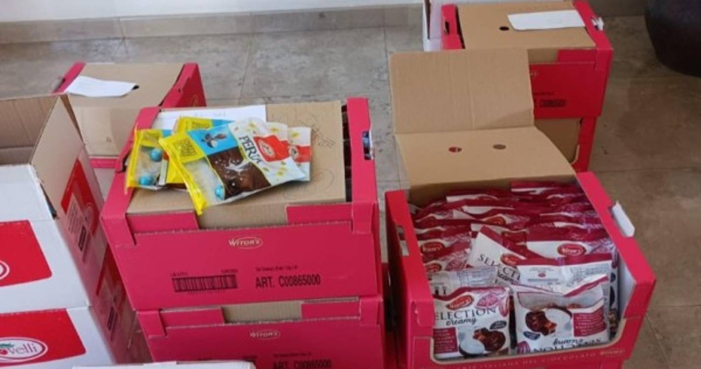 Junta da Ponta da Sol assinala Páscoa com a entrega de amêndoas nas escolas