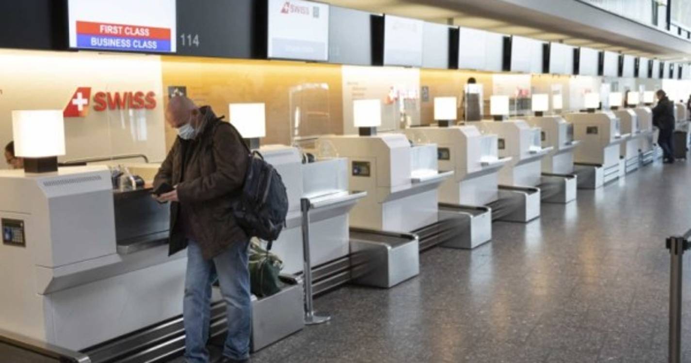 Espaço aéreo da Suíça reaberto após "avaria informática" não especificada