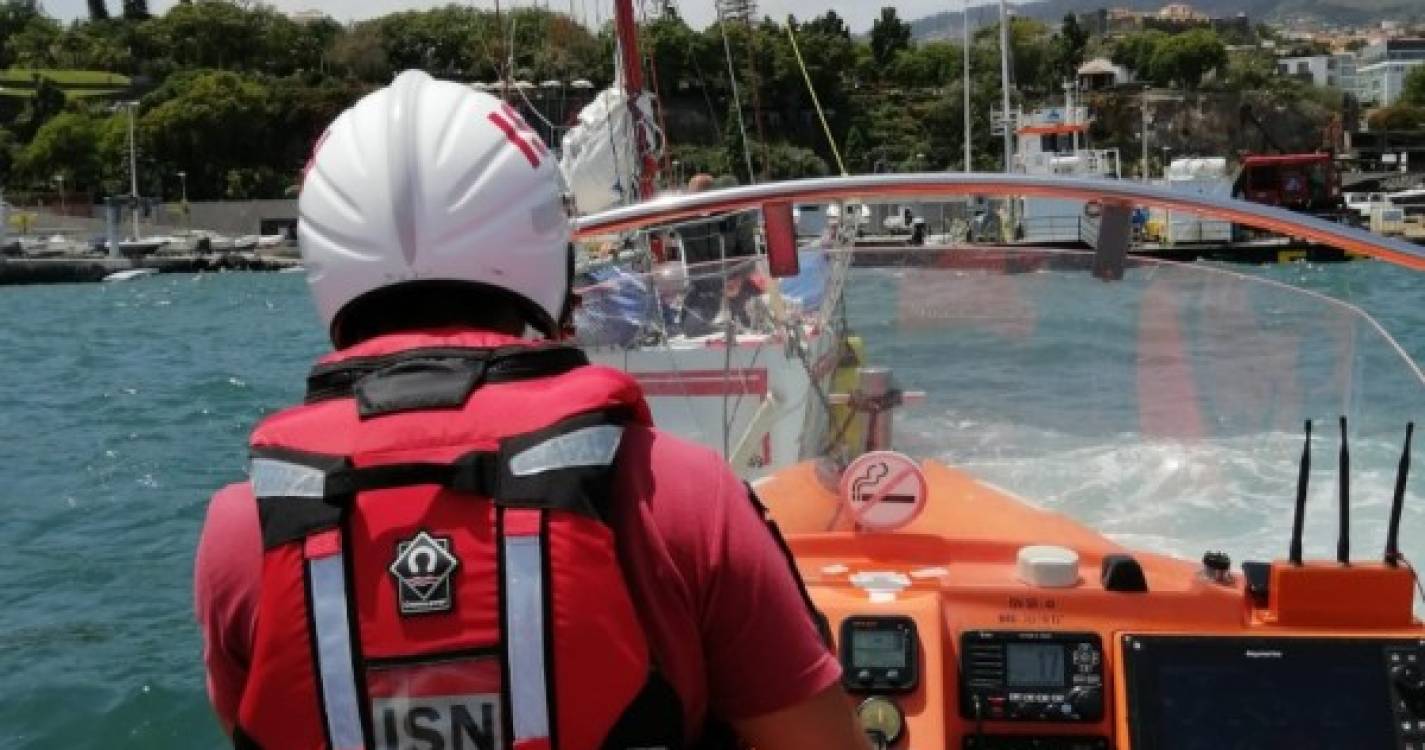 Estação Salva-vidas prestou auxílio a velejador no Funchal