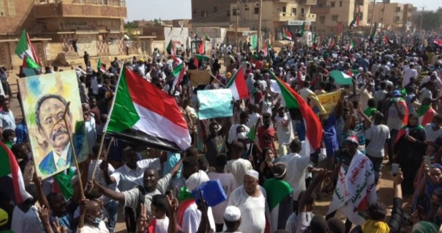 Sudão alerta para riscos de doenças devido a corpos amontoados nas morgues