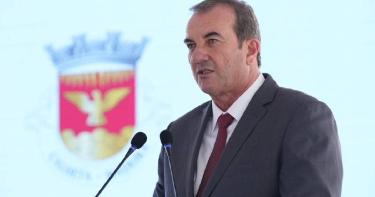 Carlos Teles sugere escola internacional na Calheta