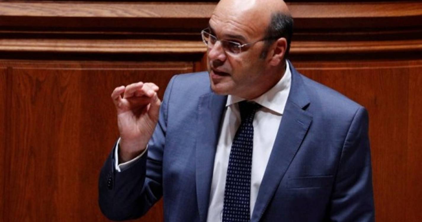 Governo Nacional afasta novos confinamentos e "cenários radicais" para conter pandemia