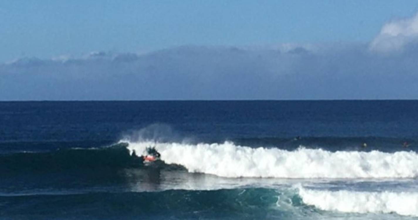Jardim do Mar atrai surfistas (com vídeo e fotos)