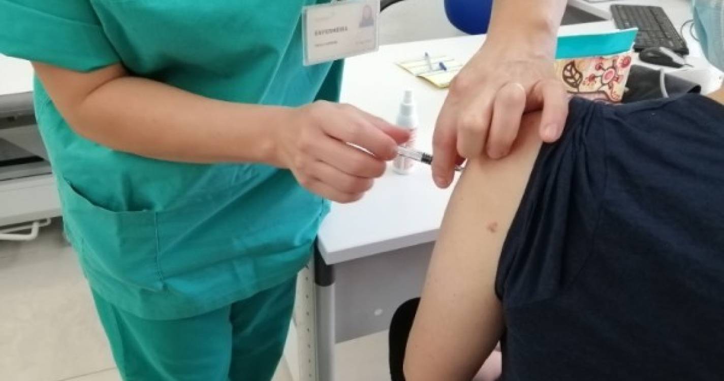Madeira chega às 100 mil vacinas administradas contra a covid-19