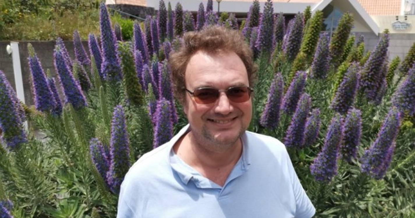 Professor ex-militante do PS é candidato pelo Funchal na estreia autárquica da IL