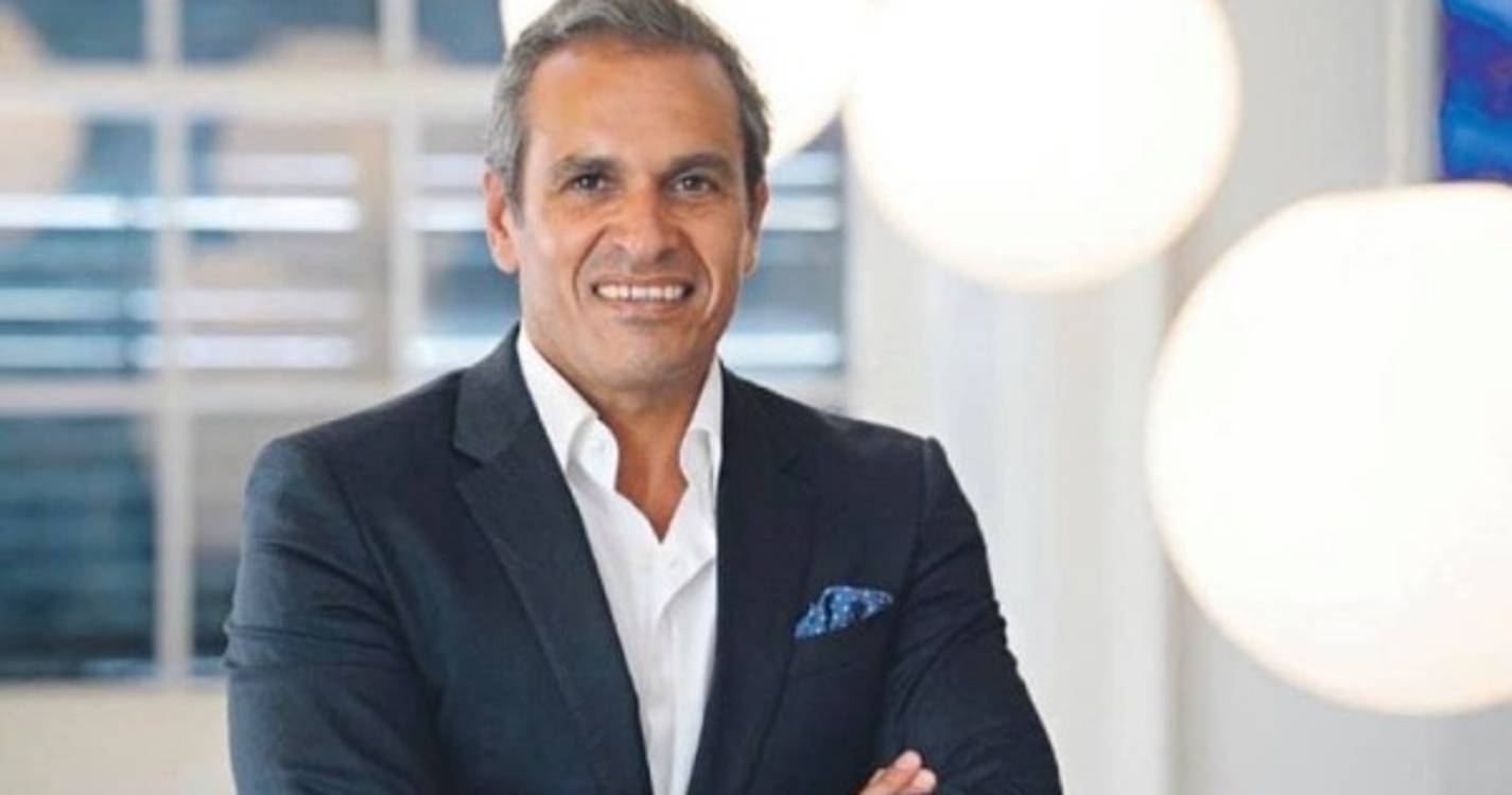 Carlos Pereira confirma que esteve em reunião com CEO da TAP para "partilha de informação"