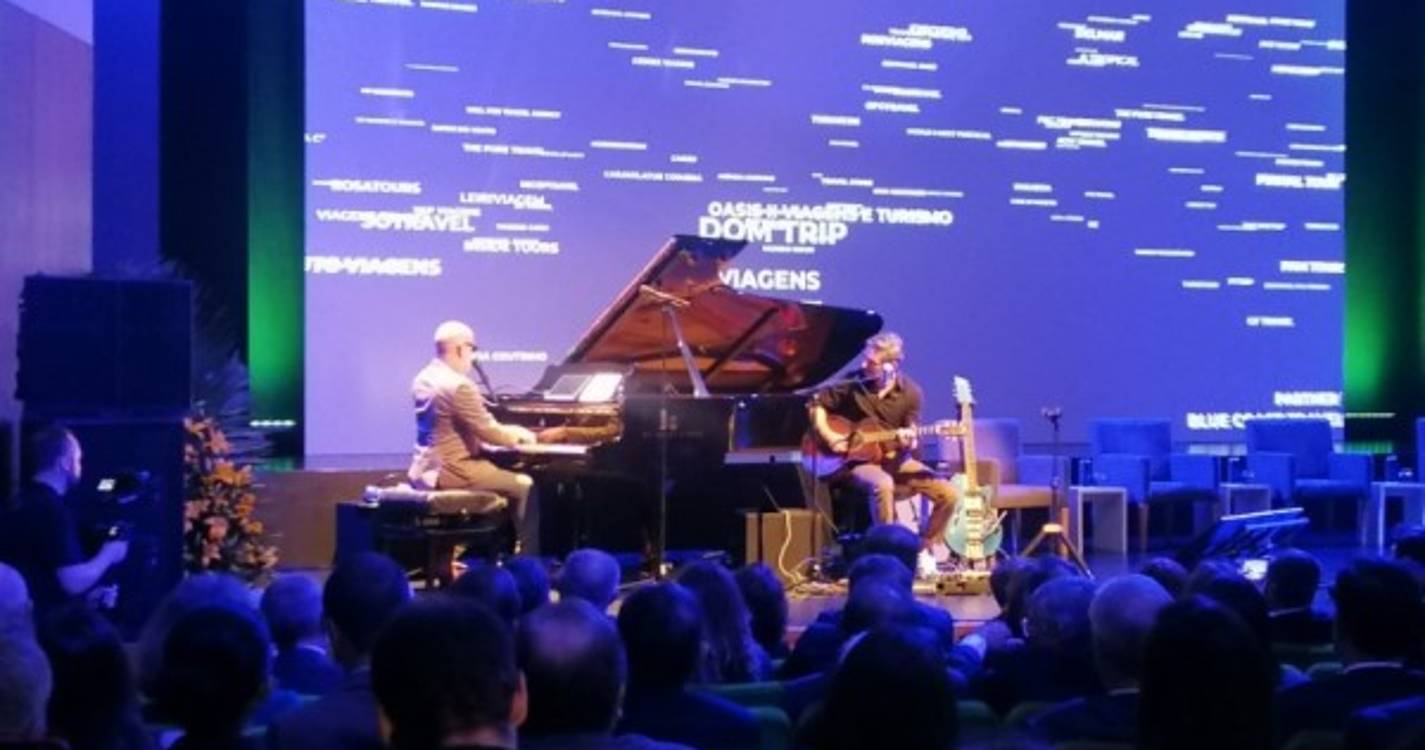 Pedro Abrunhosa abre congresso da APAVT