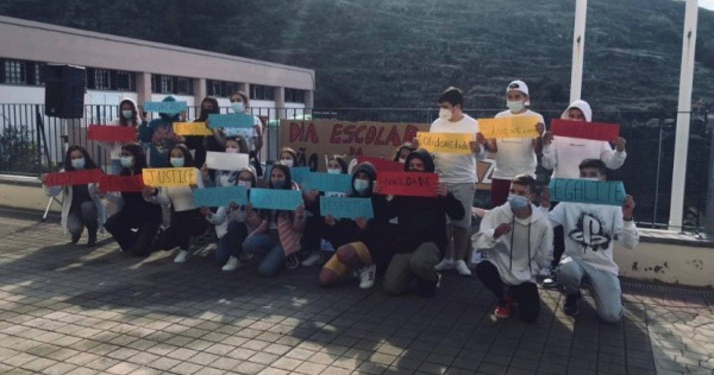 Escola do Campanário promoveu marcha pela paz (com fotos)