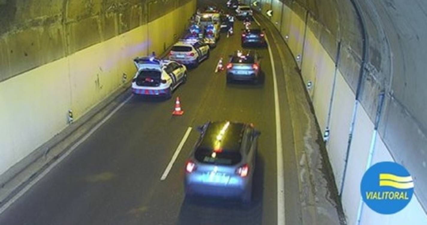 Acidentes em simultâneo provocam constrangimentos na circulação na VR1