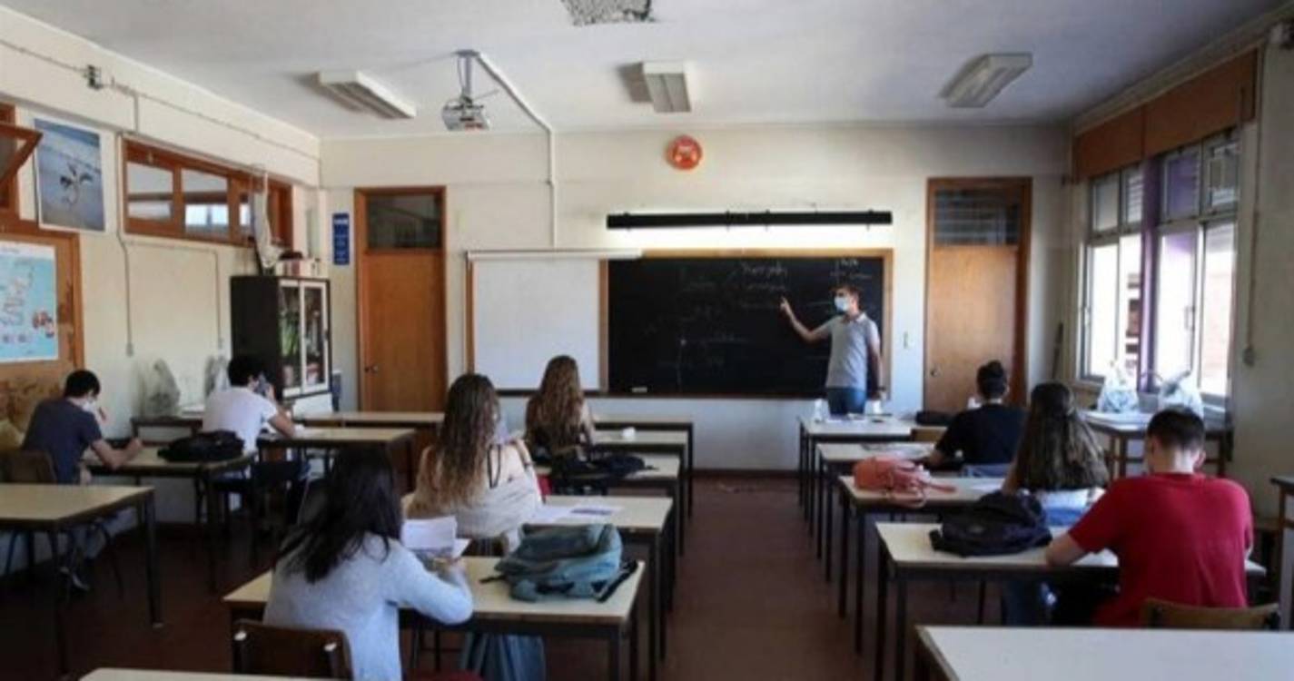 Mais de 300 professores aposentam-se entre janeiro e fevereiro