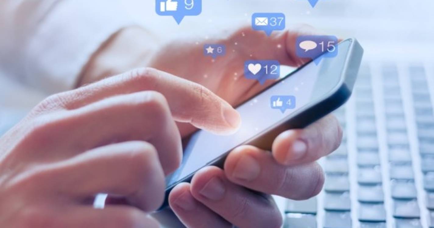 Falhas no WhatsApp, Instagram e Facebook motivam queixas em todo o mundo