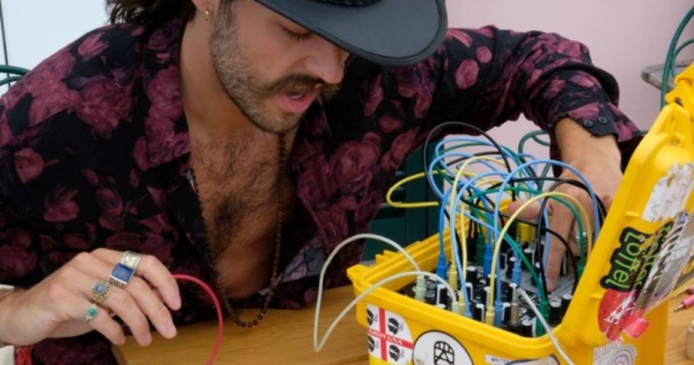 Café da FNAC Madeira reabre com evento dedicado a apaixonados por livros, música e poesia