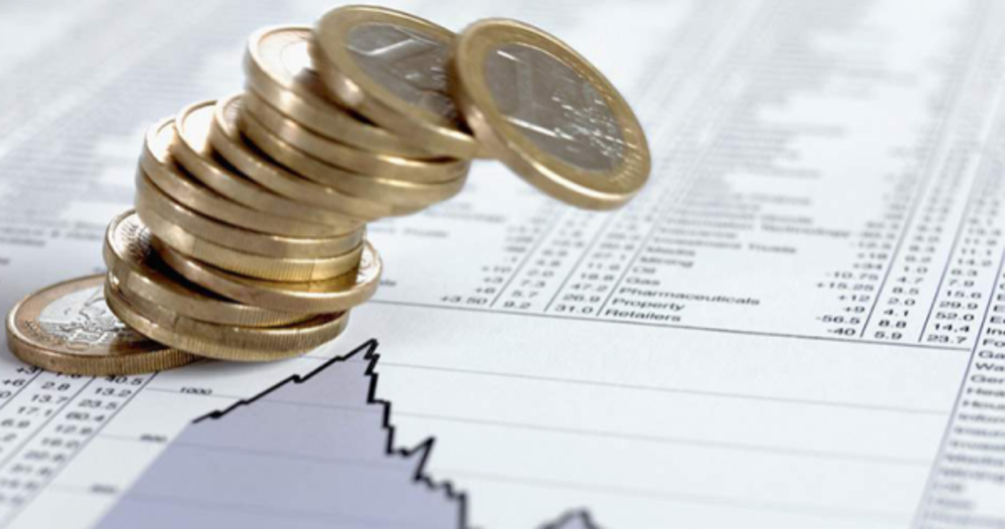 Euro cai e segue nos 0,98 dólares