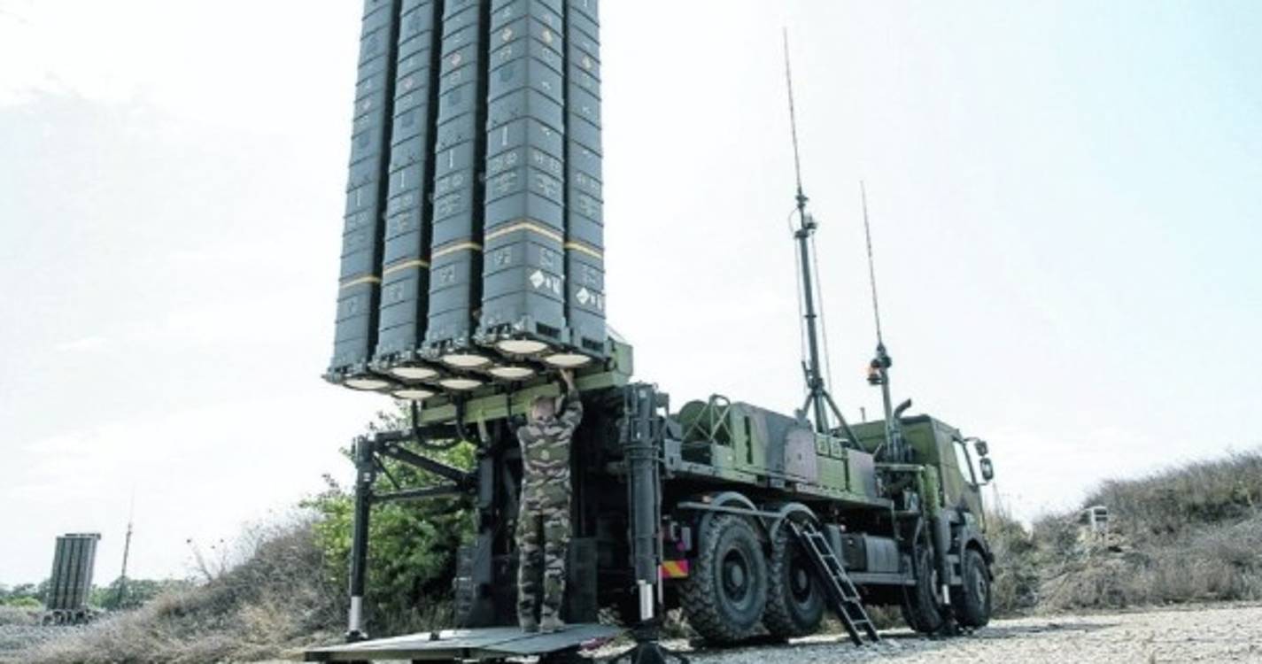 Ucrânia: Itália poderá enviar sistema de defesa aérea