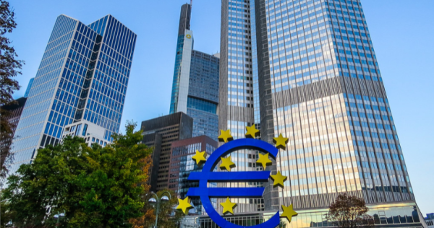 BCE prevê maior crescimento e menos inflação na zona euro em 2023