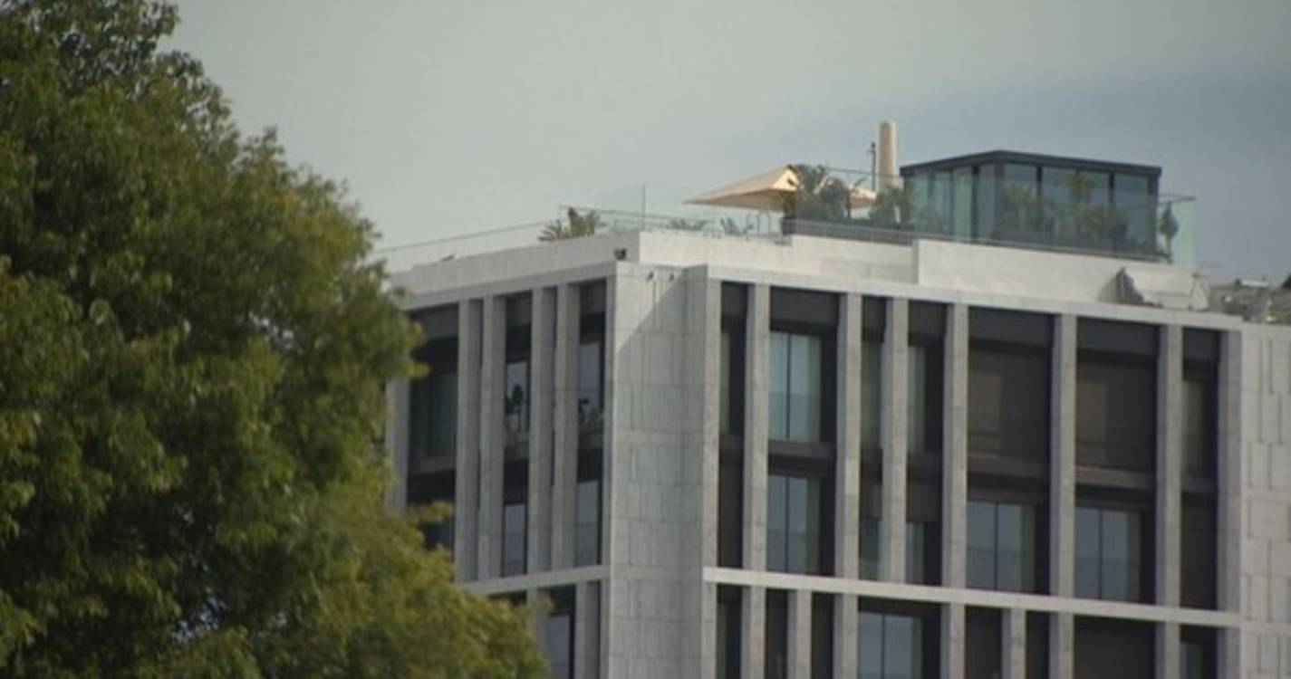 Cristiano Ronaldo vai demolir polémica marquise no apartamento em Lisboa