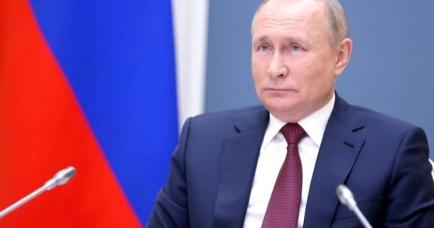 Rússia retoma ataques aéreos sobre a fábrica Azovstal em Mariupol