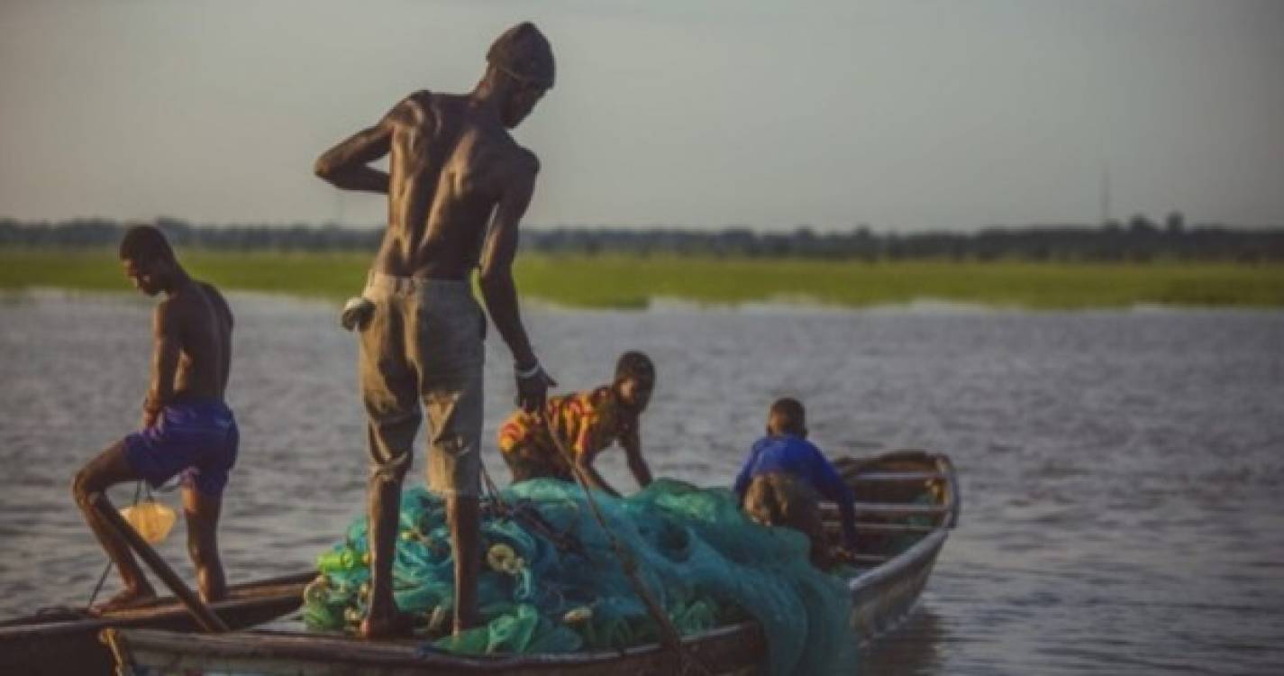 Oito crianças morreram no Gana após o barco em que viajavam virar