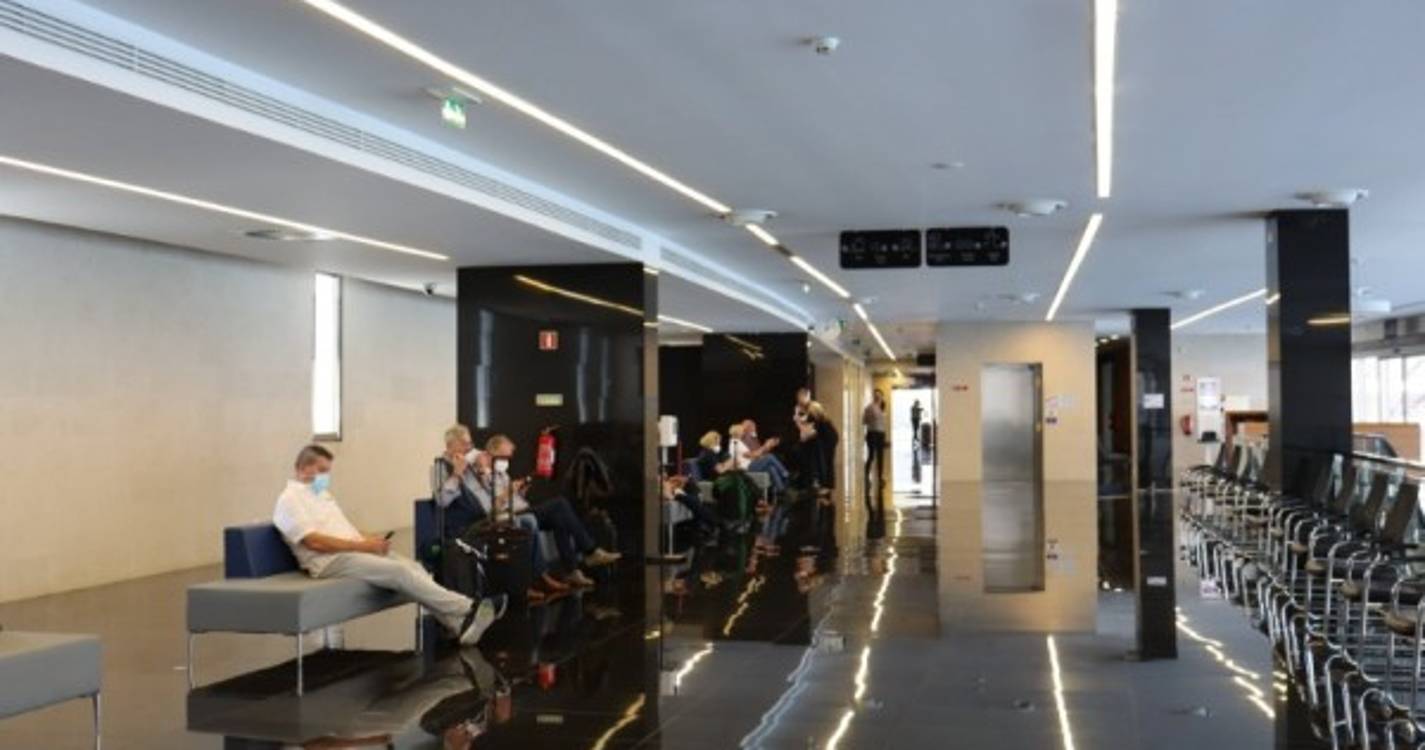 Passageiros já embarcam no World Voyager (fotos)