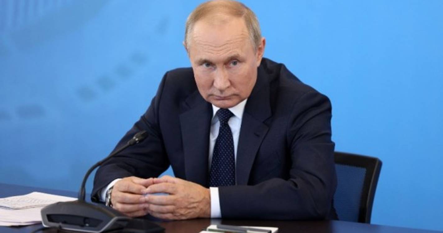 Ucrânia: Vladimir Putin acusa "terroristas e neonazis" de sabotagem na Rússia