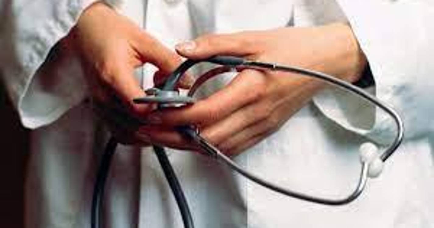 Um em cada quatro médicos internos com sintomas graves de ‘burnout’