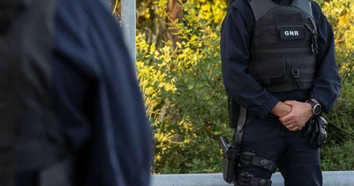 Detido suspeito de violência física e psicológica sobre o pai, mãe e irmã