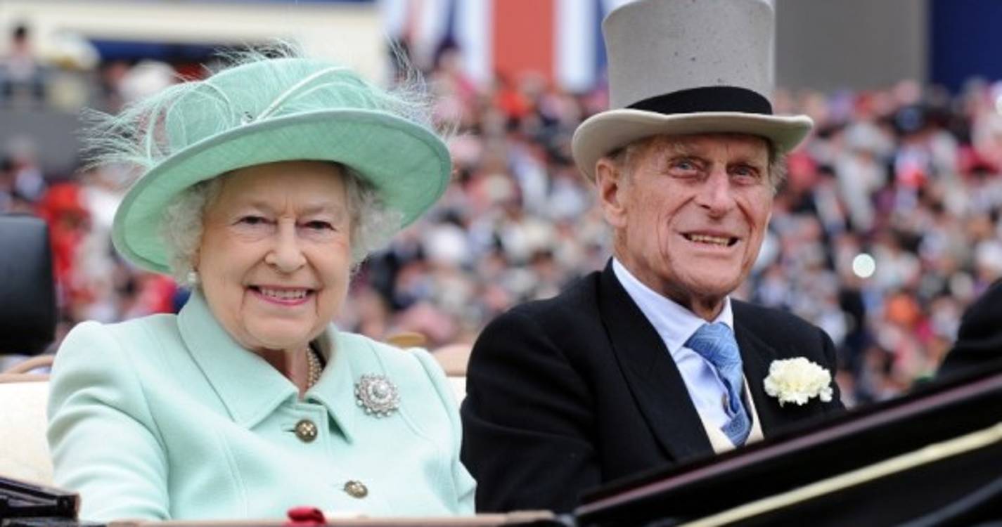 Óbito/Isabel II: Secretário-geral da NATO lembra "liderança altruísta e serviço público"