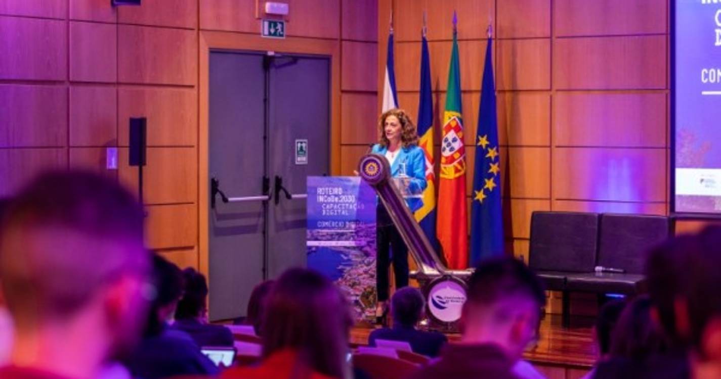 Cristina Pedra destaca aposta no digital da CMF