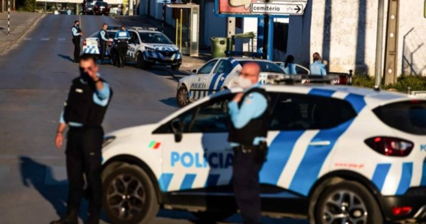 Após várias horas, terminou cerco policial no Seixal