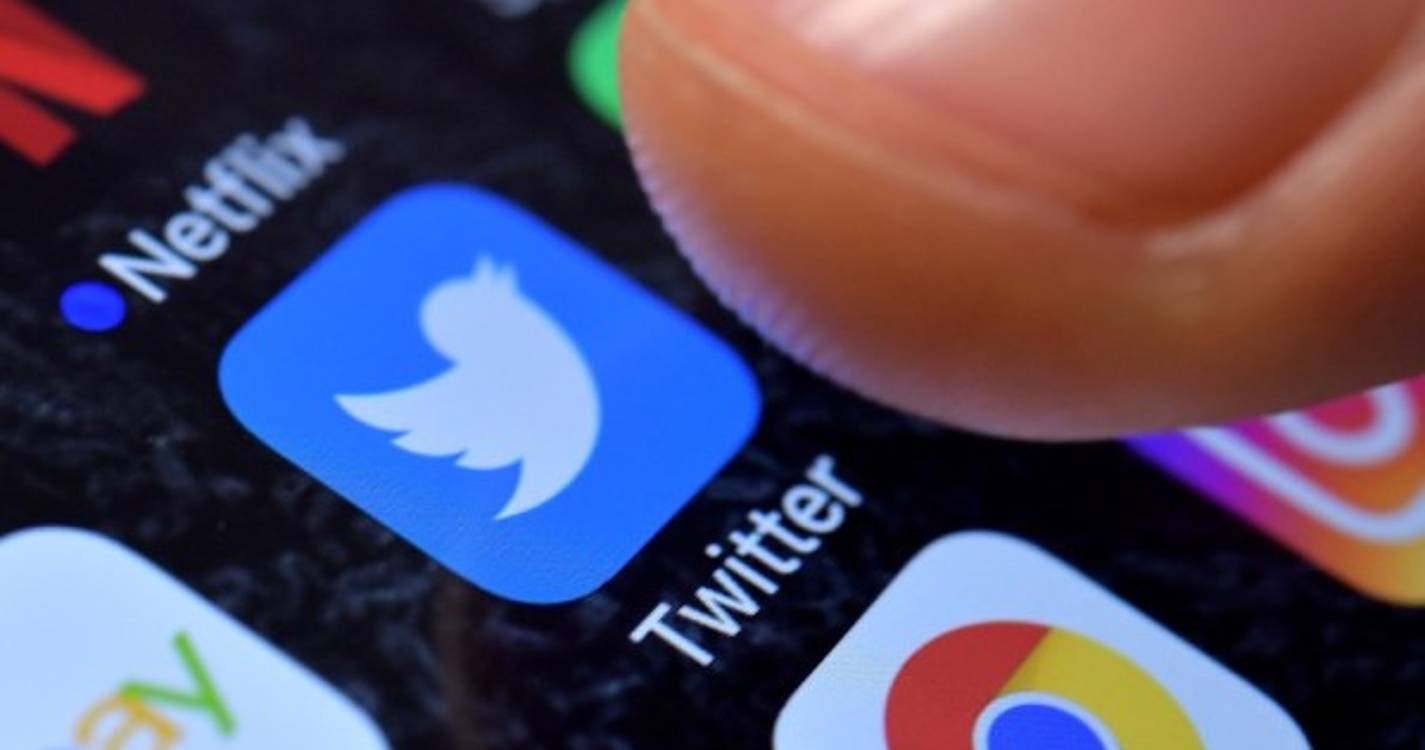 Talibãs defendem Twitter face a "outras plataformas"