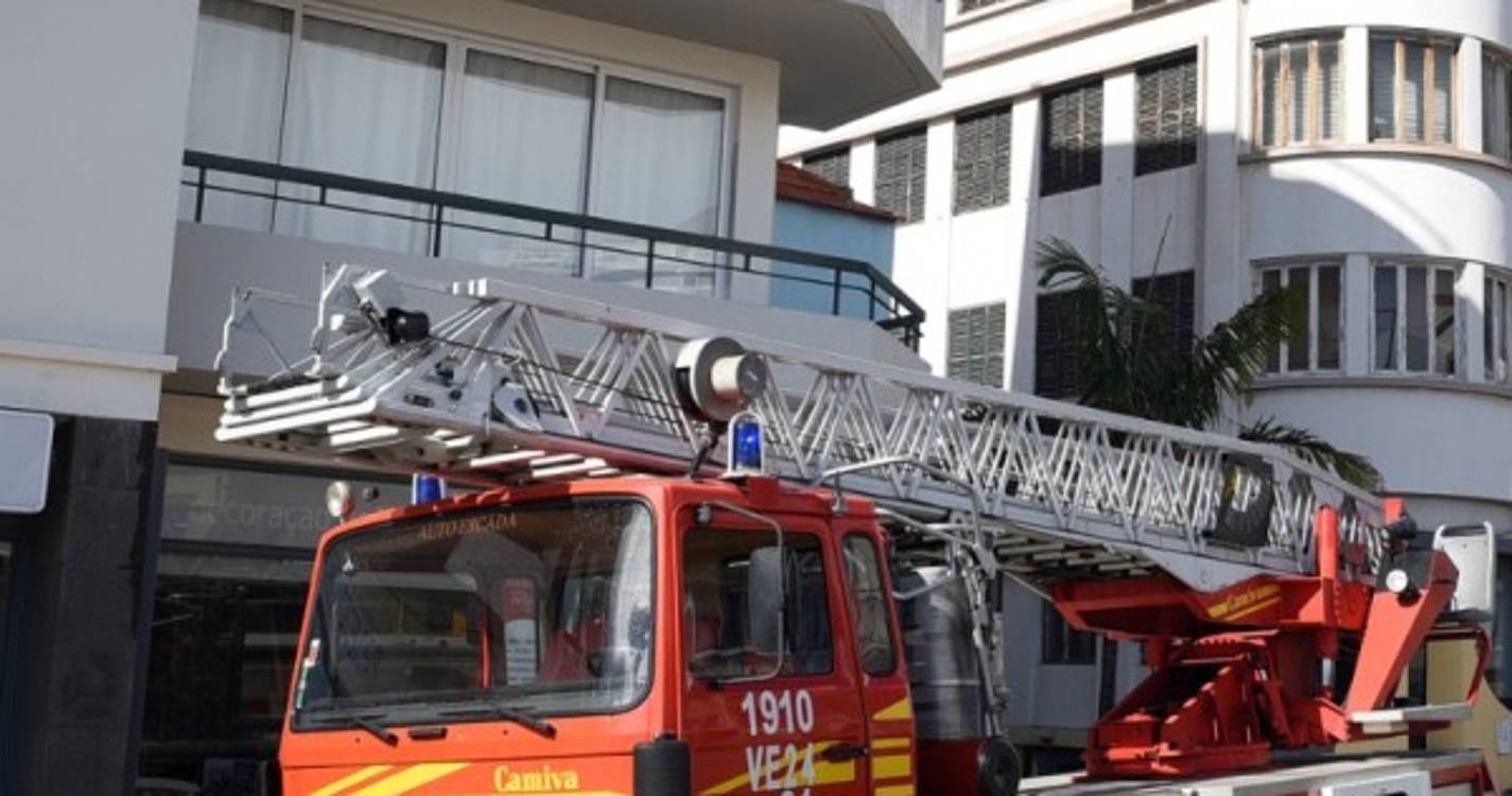 Inundação em habitação no Funchal mobiliza bombeiros