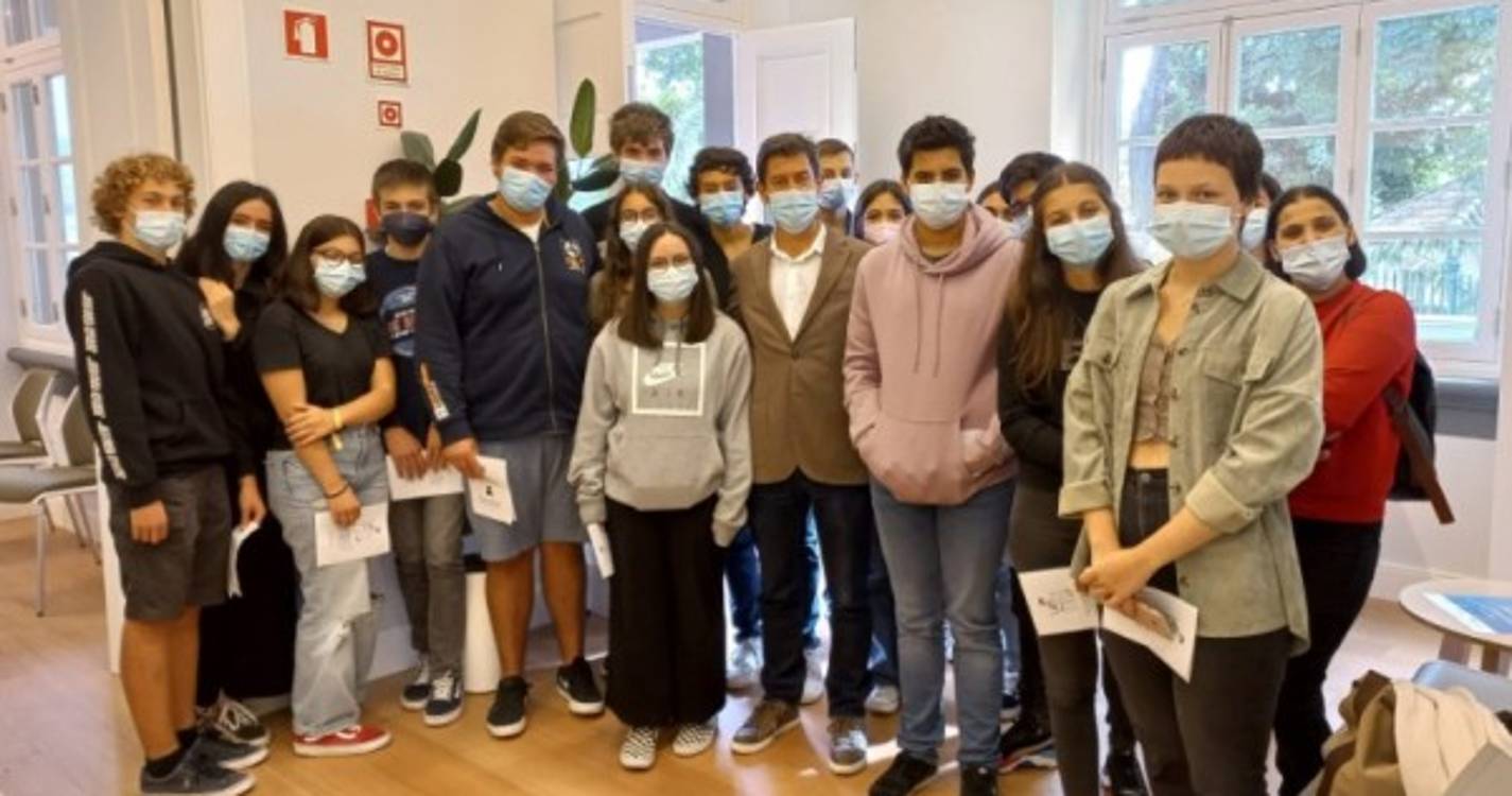 Imaculado apoia estudantes universitários