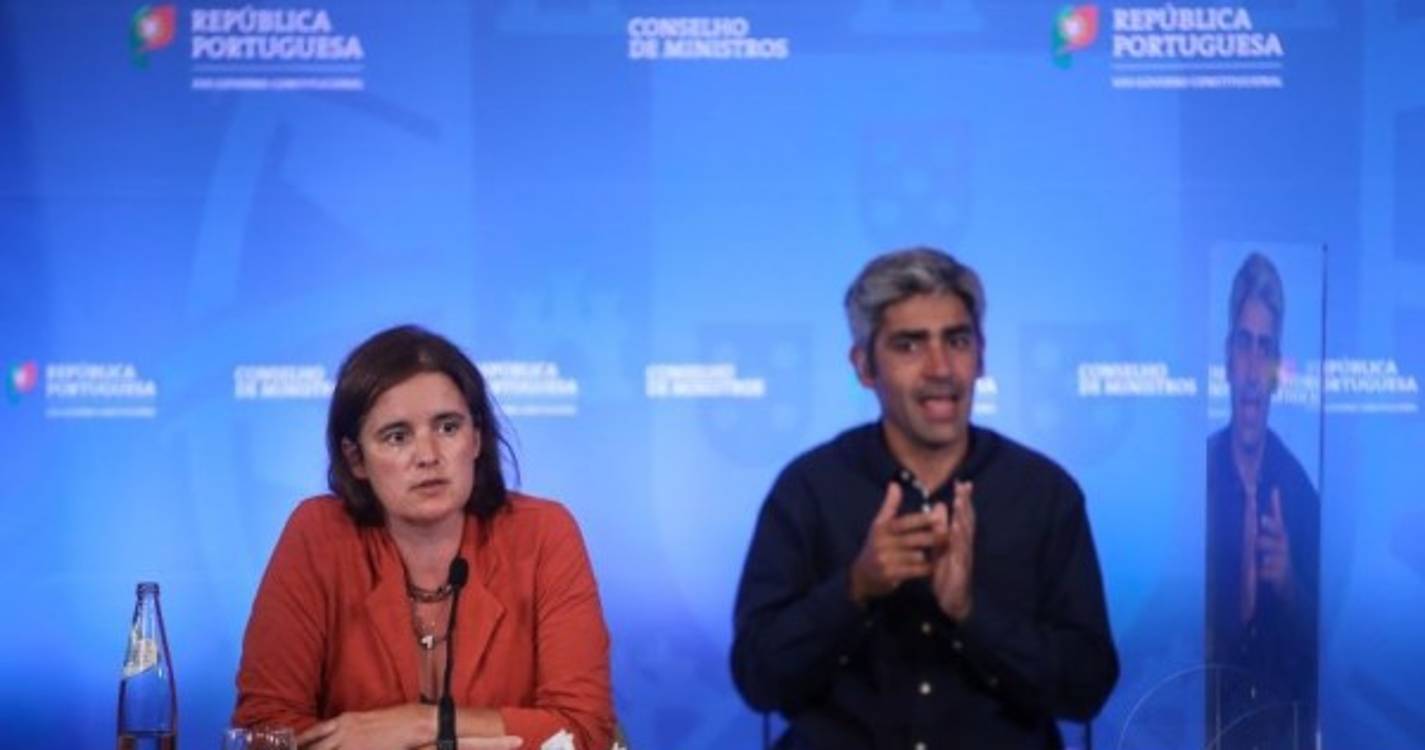 Covid-19: Governo tomará novas decisões sobre desconfinamento "dentro de três semanas"