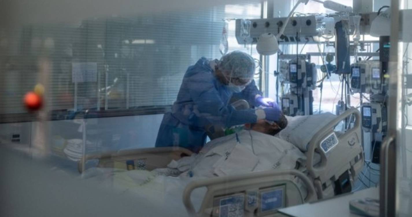 Covid-19: Médicos espanhóis indemnizados por trabalharem sem equipamento de proteção