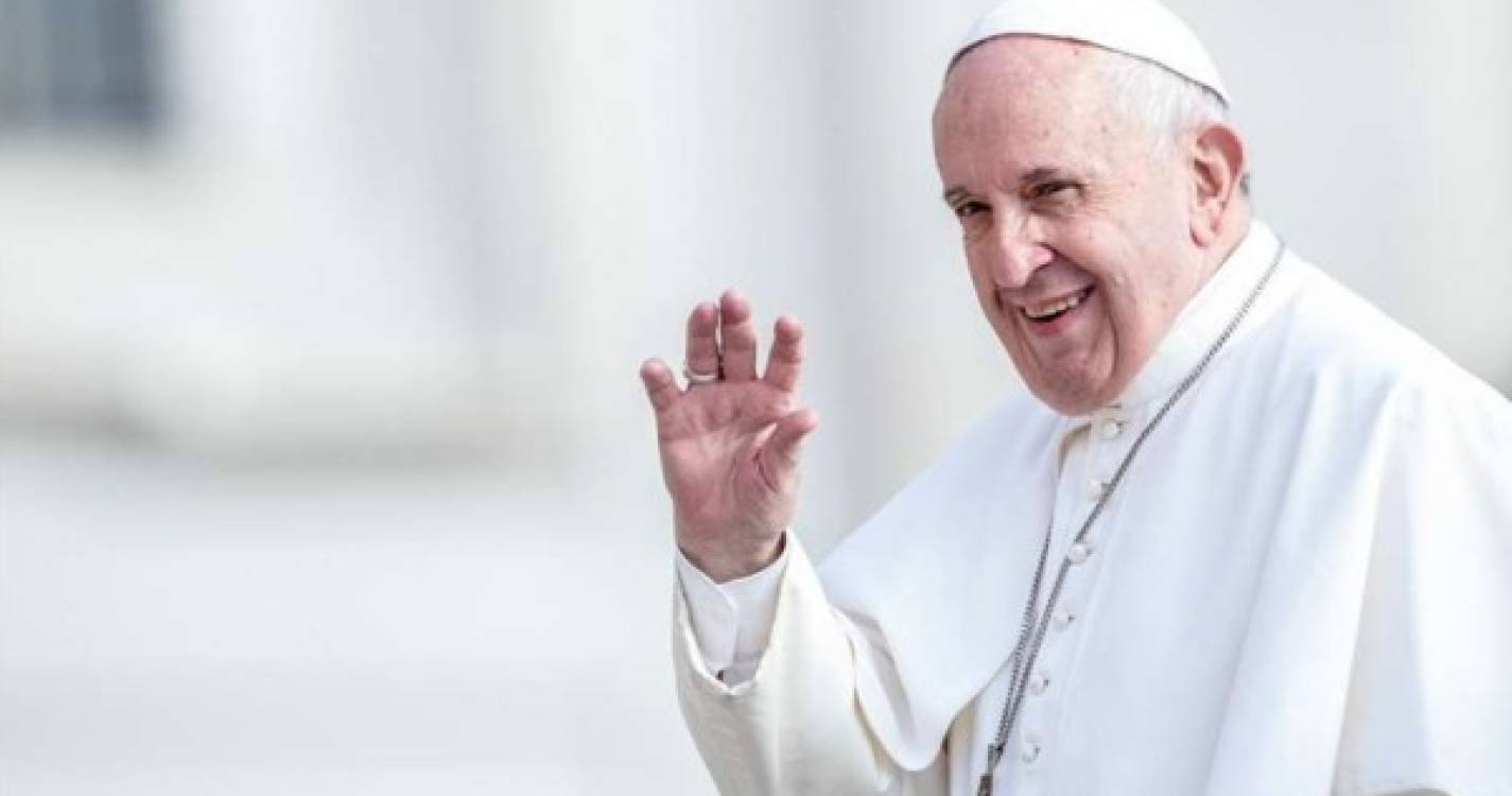 Papa estabelece que abuso de crianças é um crime contra a dignidade humana